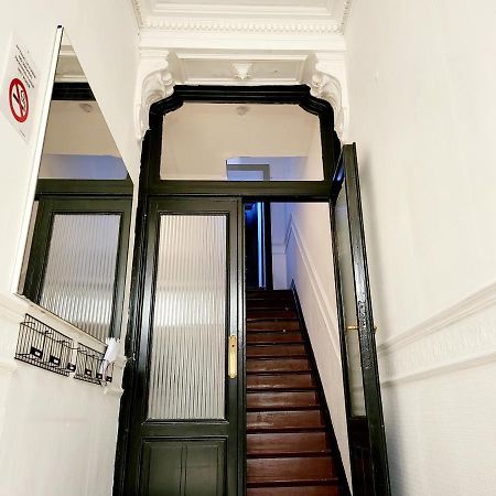 Chambre Privee Au 3E Etage Sans Ascenceur En Plein Centre De Charleroi Apartment ภายนอก รูปภาพ